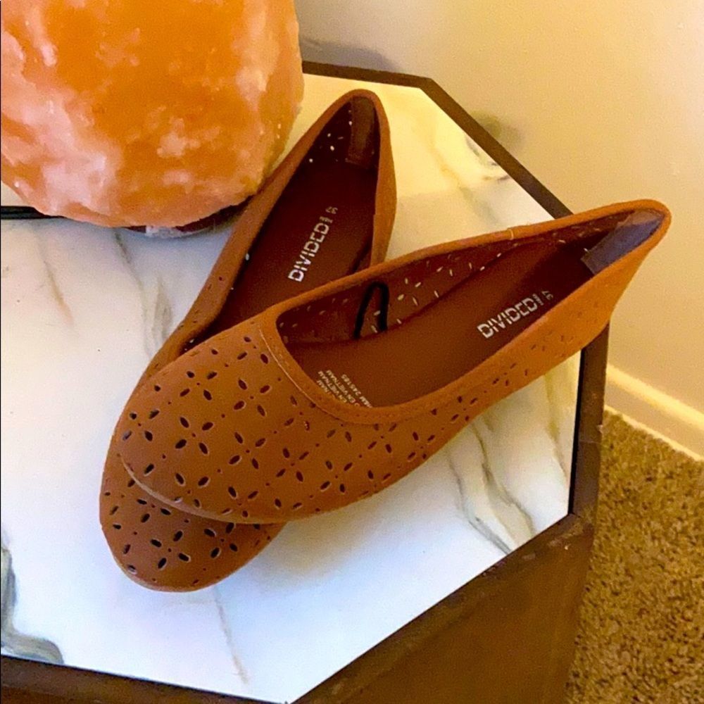5/$25 H&M Tan flats